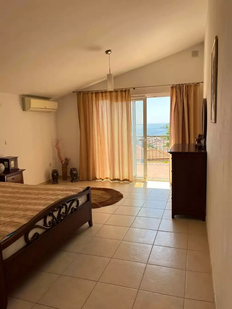House 217m² in Montenegro, Budva. Priced at 320000€ rent photo-9