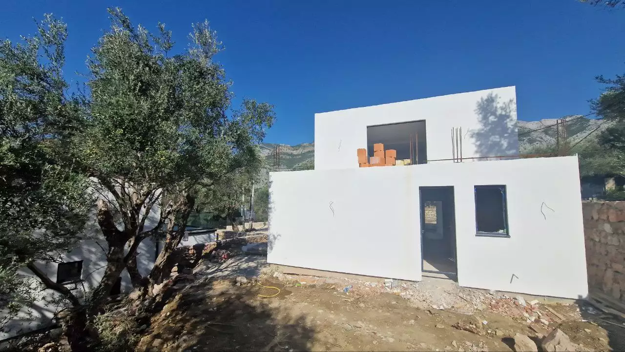 Villa 174m² in Montenegro, Bar. Priced at 260000€ rent photo-19