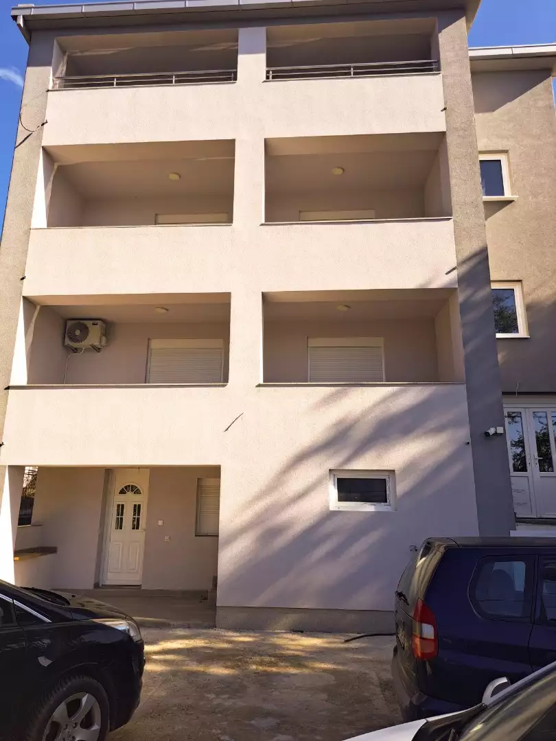 House 340m² in Montenegro, Sutomore. Priced at 420000€ rent photo-3
