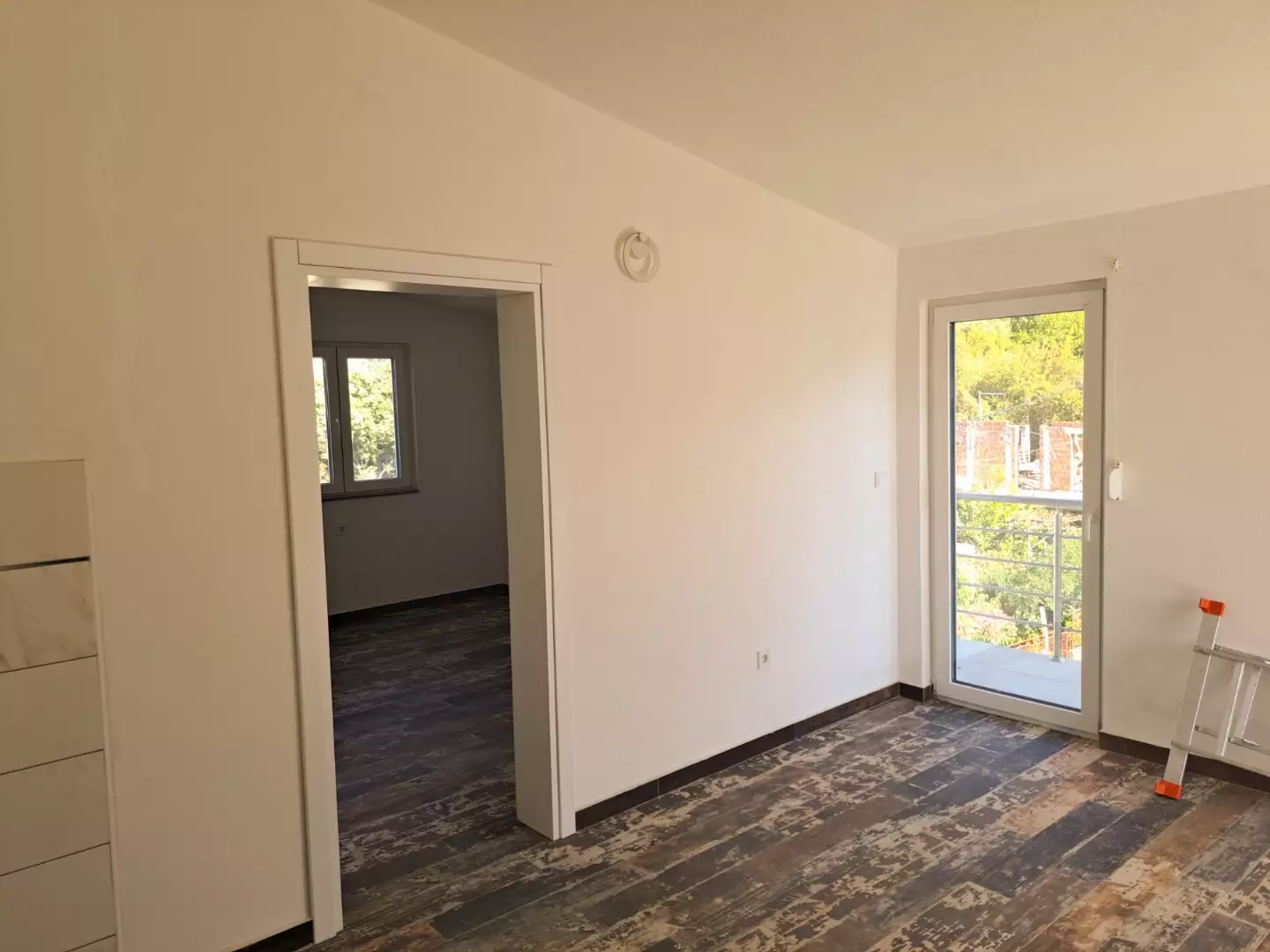 House 340m² in Montenegro, Sutomore. Priced at 420000€ rent photo-5