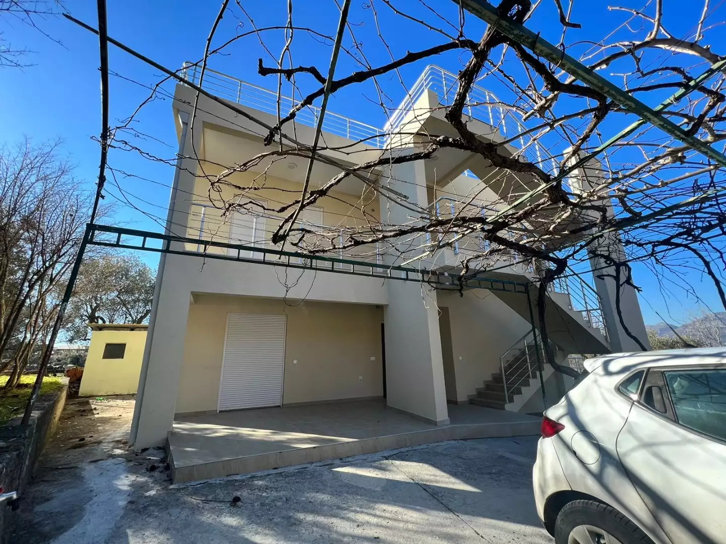 House 180m² in Montenegro, Bar. Priced at 300000€ rent photo-2