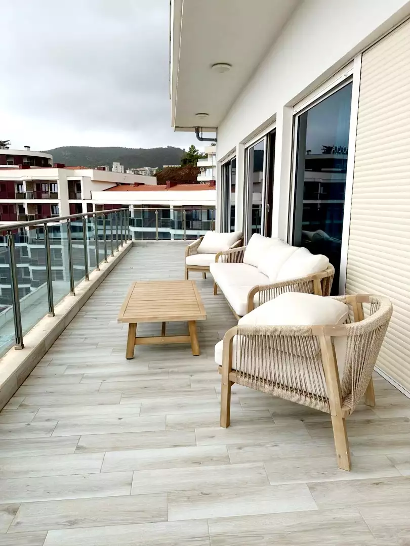 Flat 200m² in Montenegro, Becici. Priced at 650000€ rent photo-9