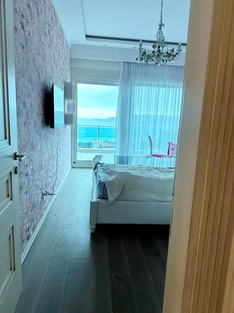Flat 200m² in Montenegro, Becici. Priced at 650000€ rent photo-11