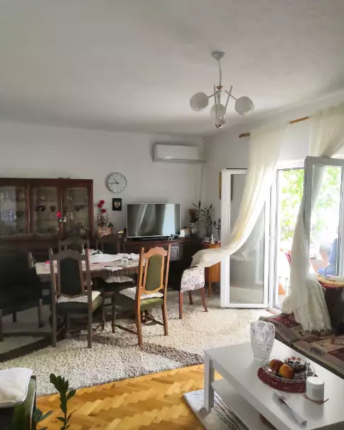 House 350m² in Montenegro, Bar. Priced at 420000€ rent photo-4