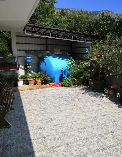 House 350m² in Montenegro, Bar. Priced at 420000€ rent photo-10