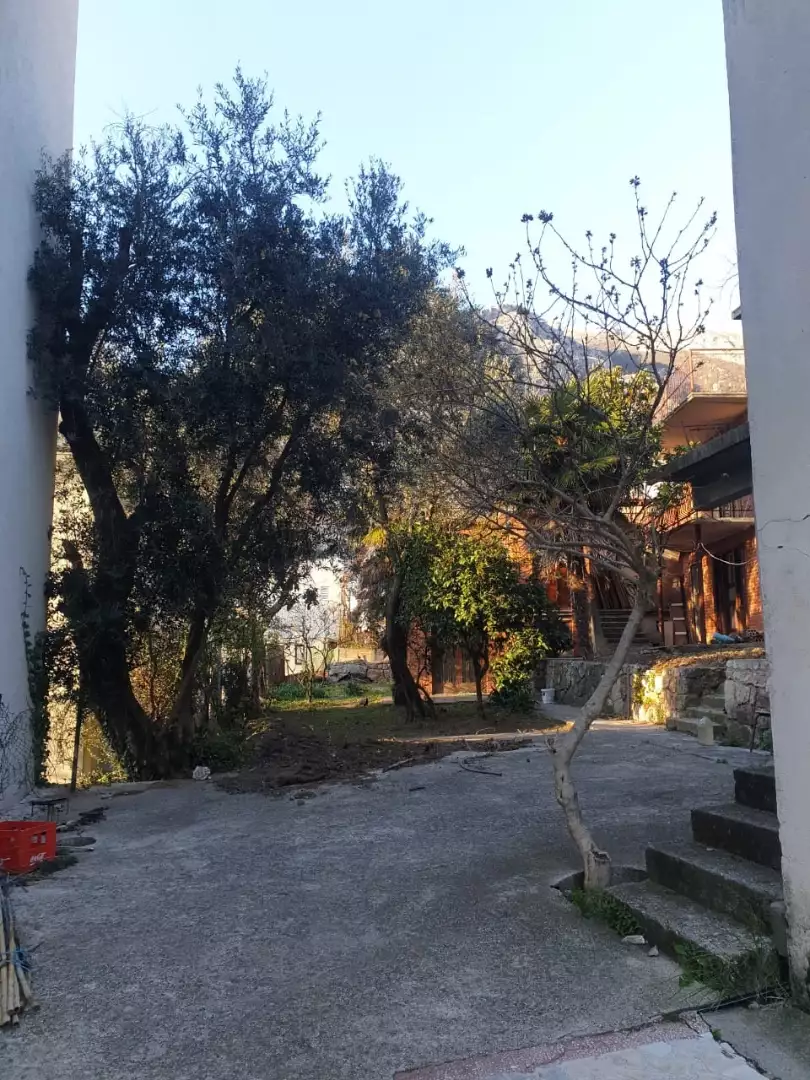 House 332m² in Montenegro, Sutomore. Priced at 220000€ rent photo-4