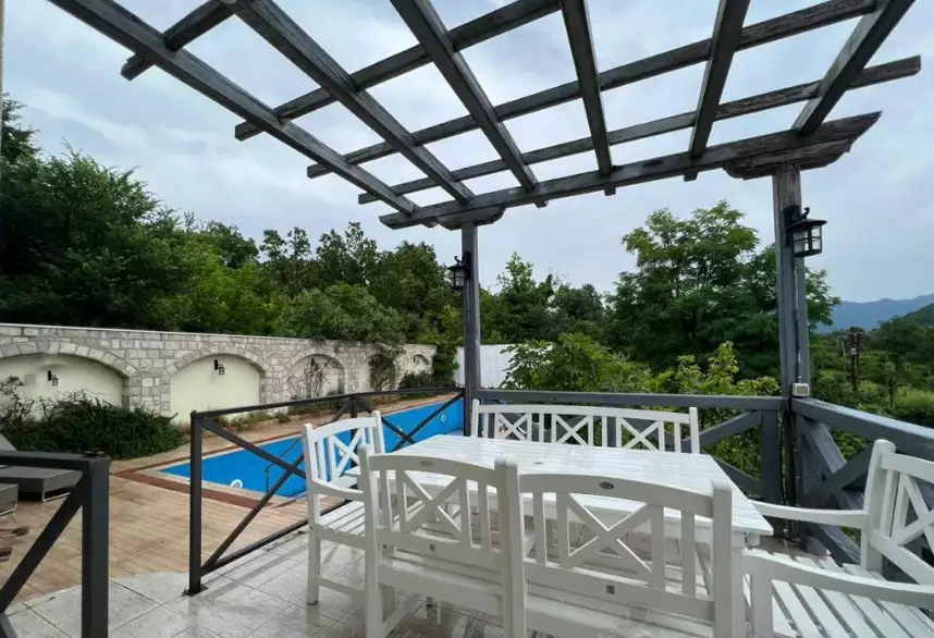 Villa 440m² in Montenegro, Lake Skadar. Priced at 320000€ rent photo-1