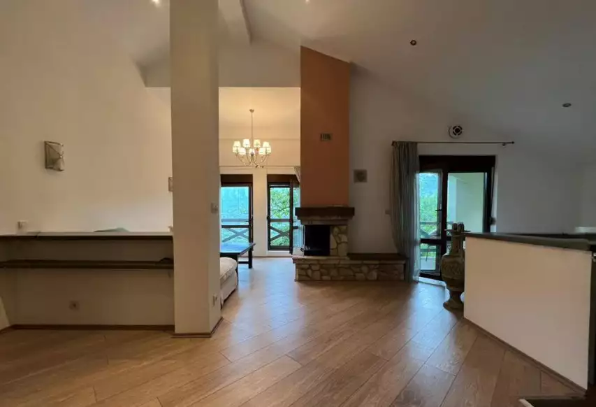 Villa 440m² in Montenegro, Lake Skadar. Priced at 320000€ rent photo-7