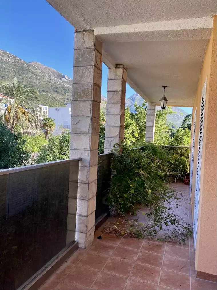 House 270m² in Montenegro, Sutomore. Priced at 315000€ rent photo-2