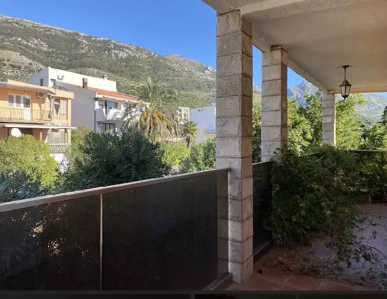 House 270m² in Montenegro, Sutomore. Priced at 315000€ rent photo-3