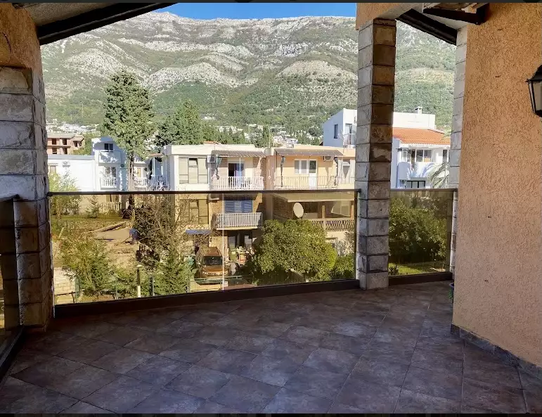 House 270m² in Montenegro, Sutomore. Priced at 315000€ rent photo-4