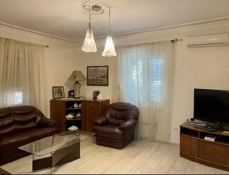 House 270m² in Montenegro, Sutomore. Priced at 315000€ rent photo-9