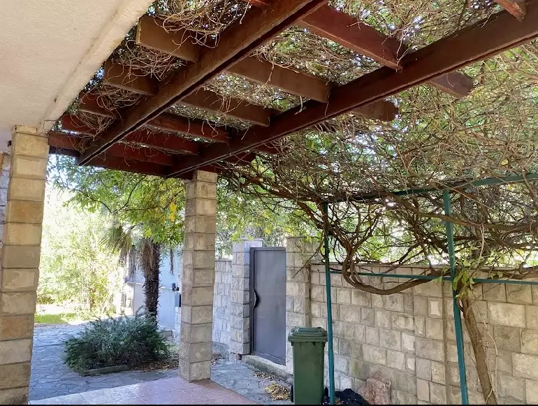 House 270m² in Montenegro, Sutomore. Priced at 315000€ rent photo-23