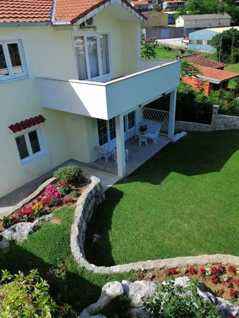 House 108m² in Montenegro, Skaljari. Priced at 500000€ rent photo-1