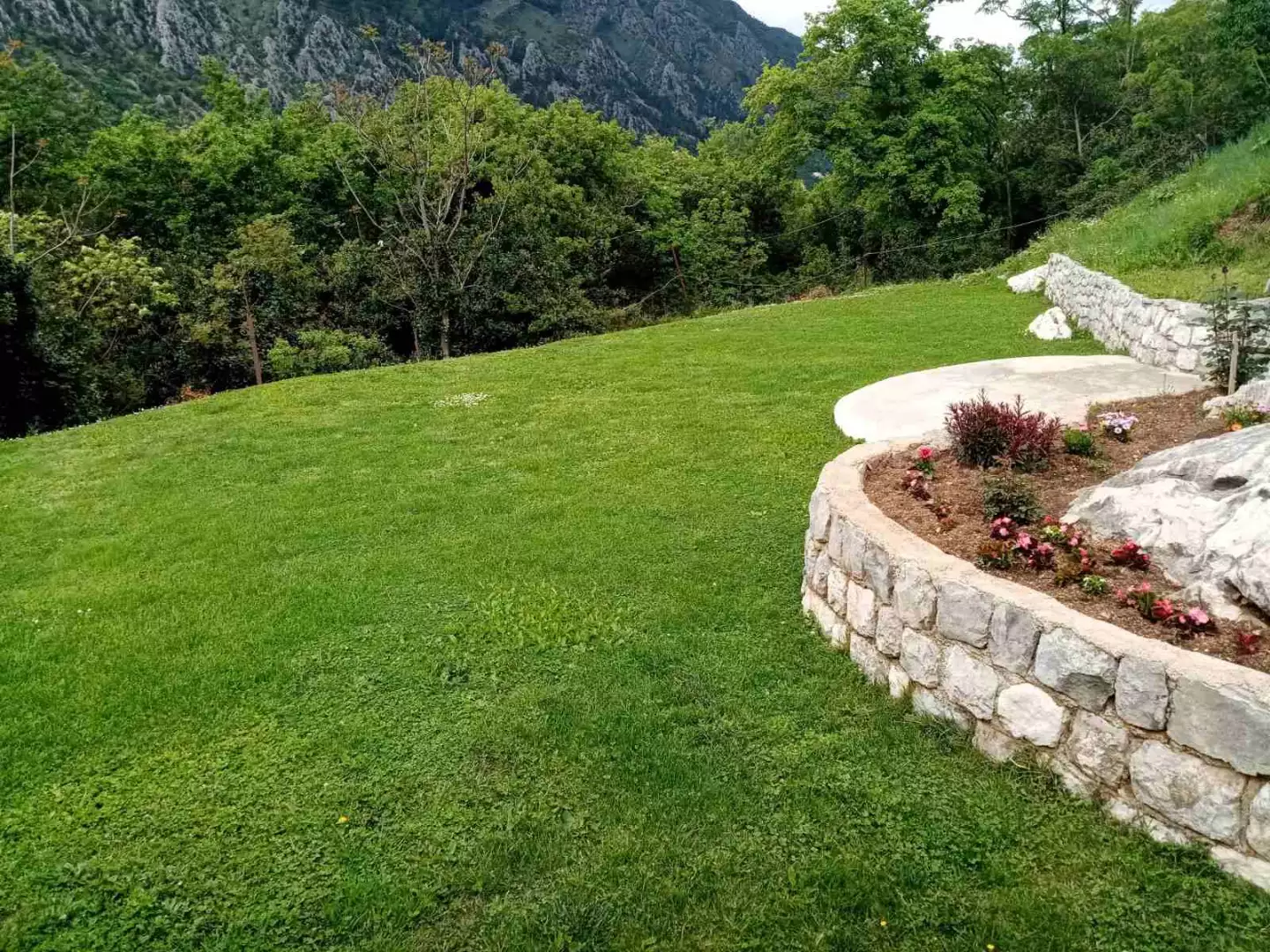 House 108m² in Montenegro, Skaljari. Priced at 500000€ rent photo-3