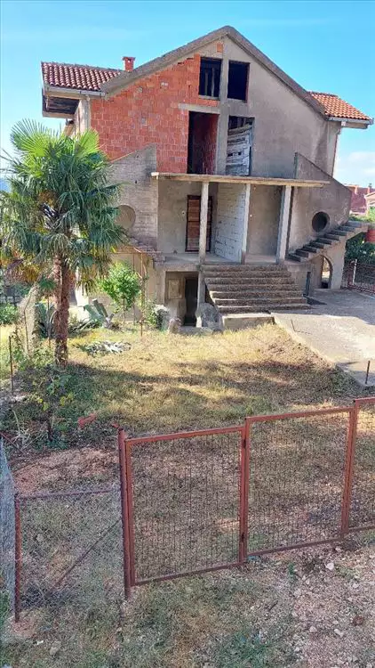 Townhouse 240m² in Montenegro, Bar. Priced at 130000€ rent photo-5