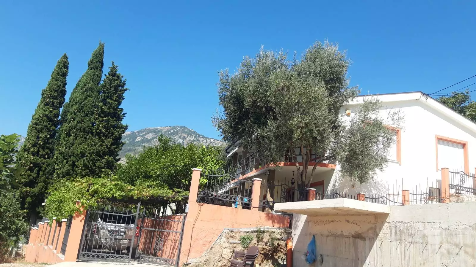 House 150m² in Montenegro, Bar. Priced at 285000€ rent photo-2