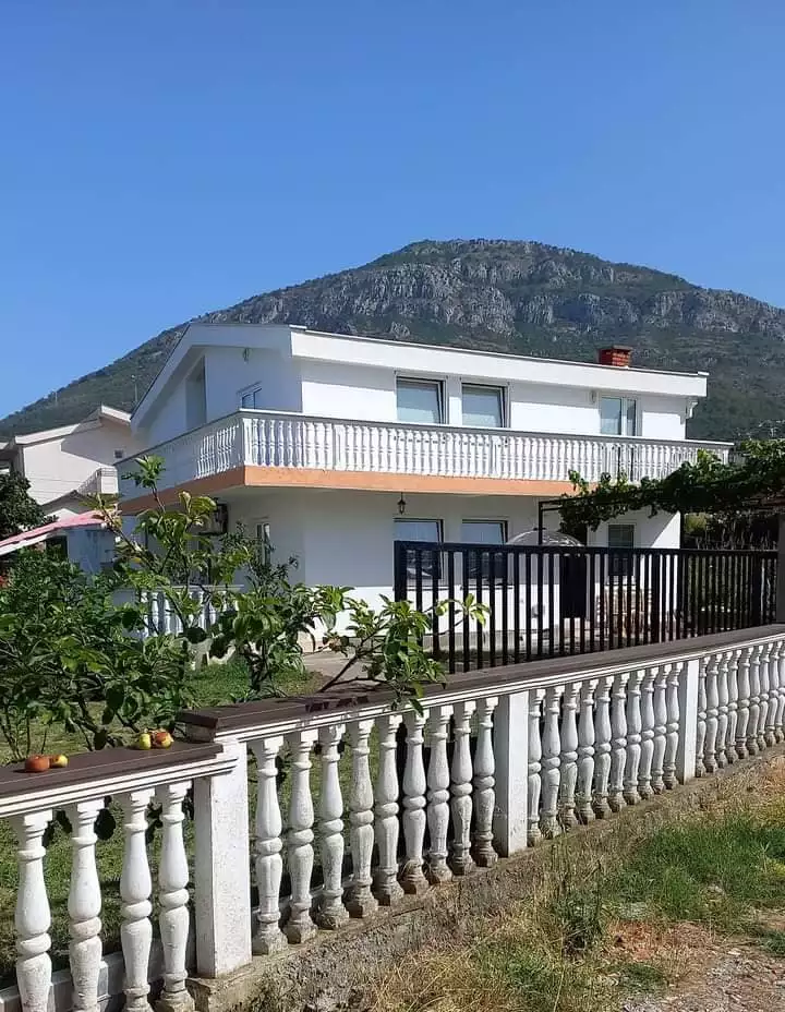 House 164m² in Montenegro, Bar. Priced at 250000€ rent photo-9