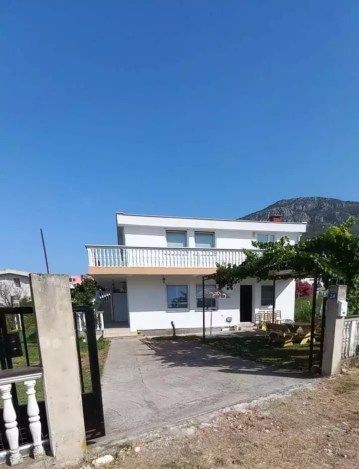 House 164m² in Montenegro, Bar. Priced at 250000€ rent photo-11