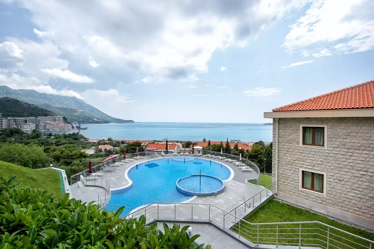 Flat 95m² in Montenegro, Becici. Priced at 385000€ rent photo-30