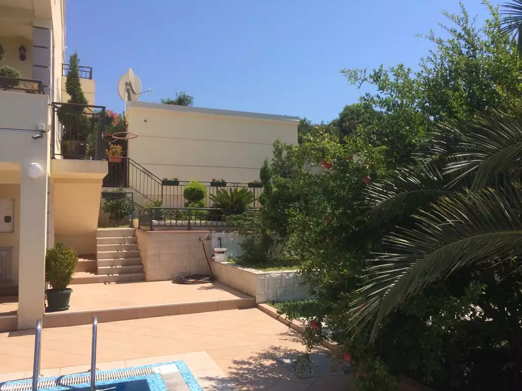 Villa 330m² in Montenegro, Utjeha. Priced at 880000€ rent photo-18