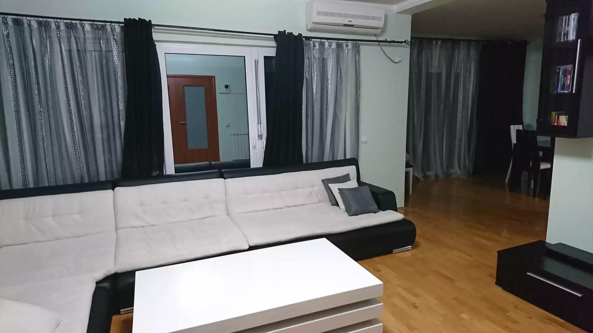 Villa 330m² in Montenegro, Utjeha. Priced at 880000€ rent photo-32