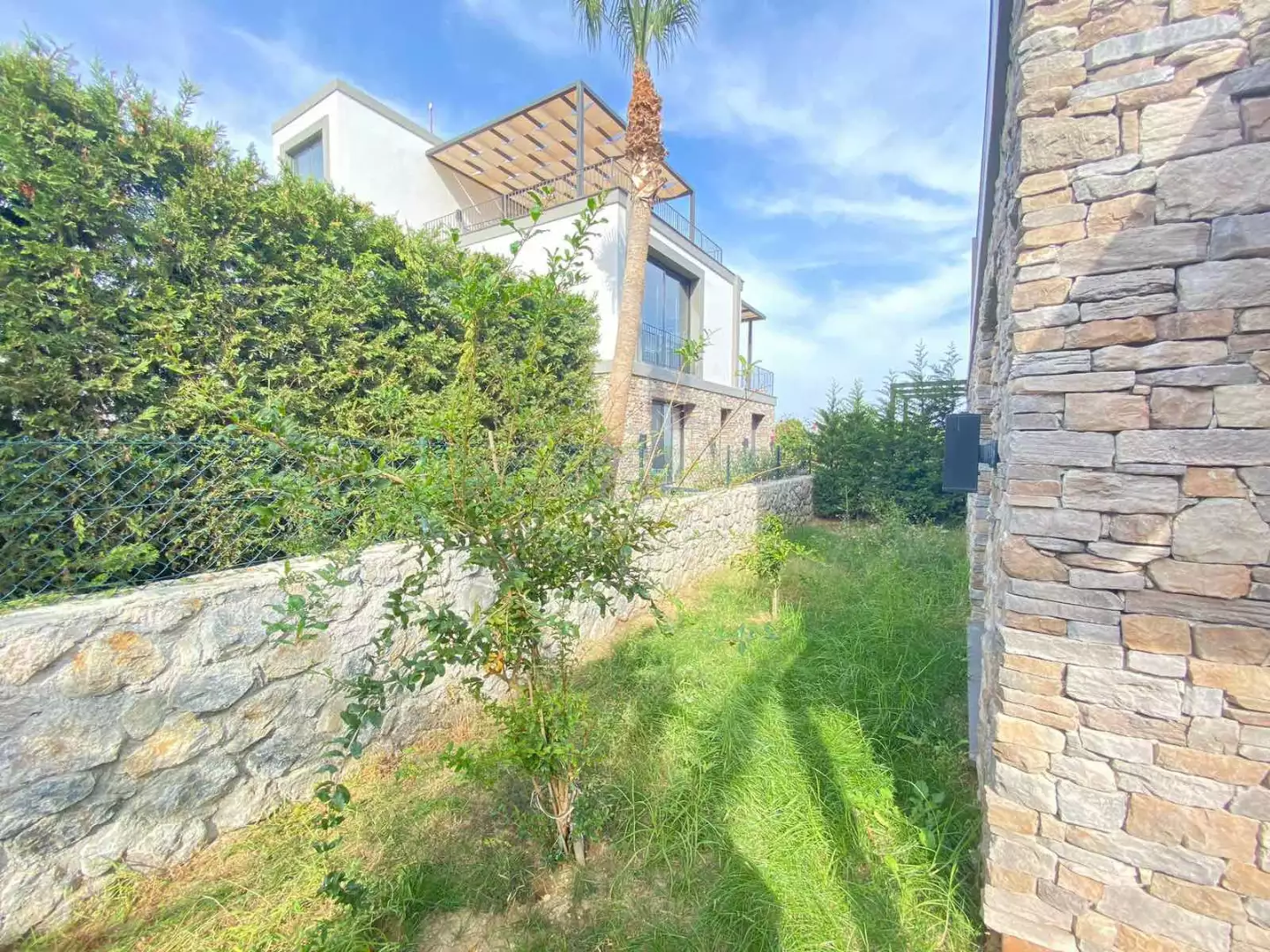 Flat 96m² in Cyprus, Kyrenia. Priced at 195000€ rent photo-12