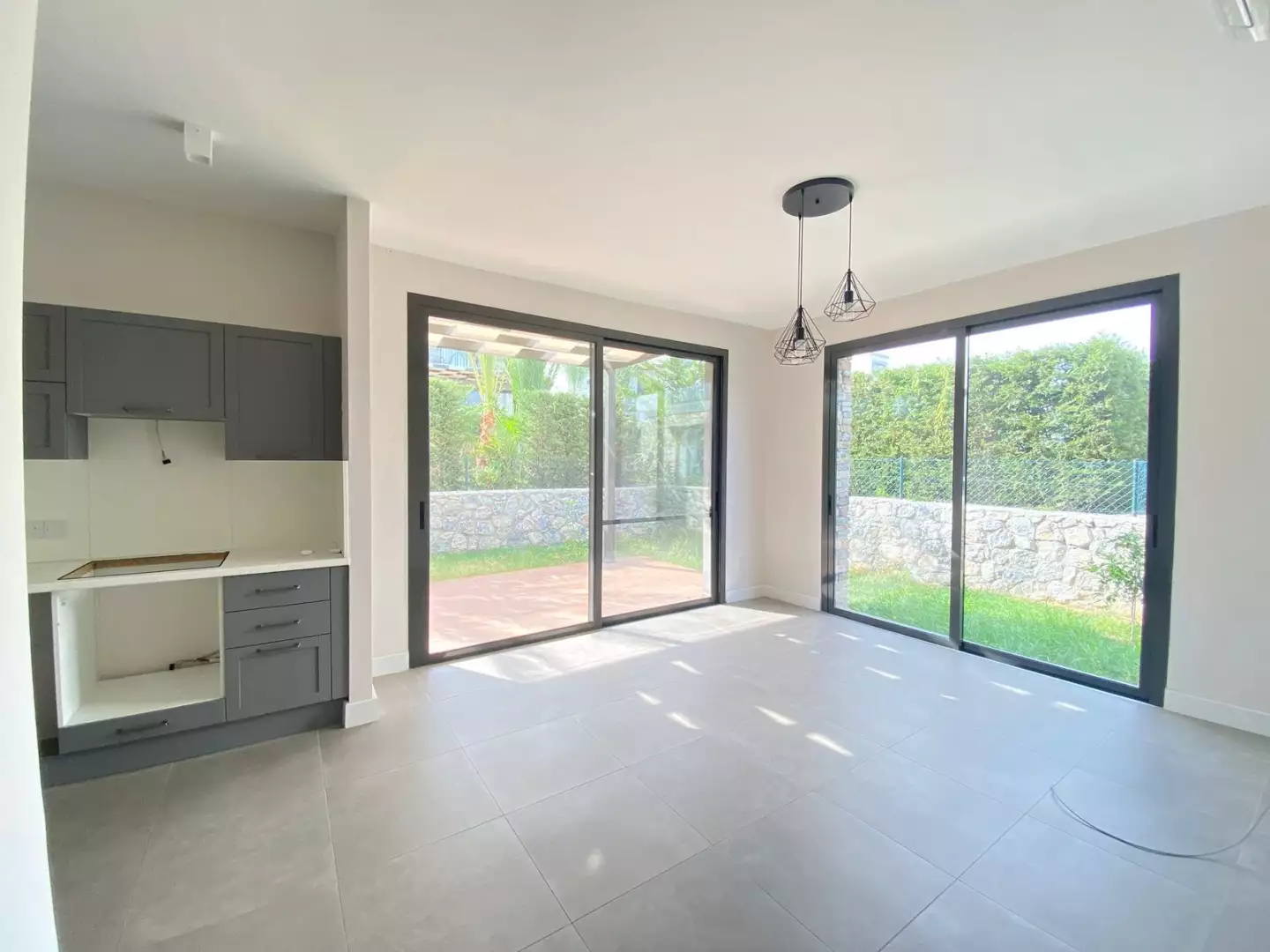 Flat 96m² in Cyprus, Kyrenia. Priced at 195000€ rent photo-16