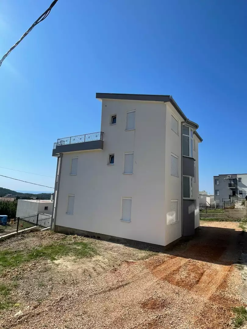 House 250m² in Montenegro, Dobra Voda. Priced at 260000€ rent photo-3