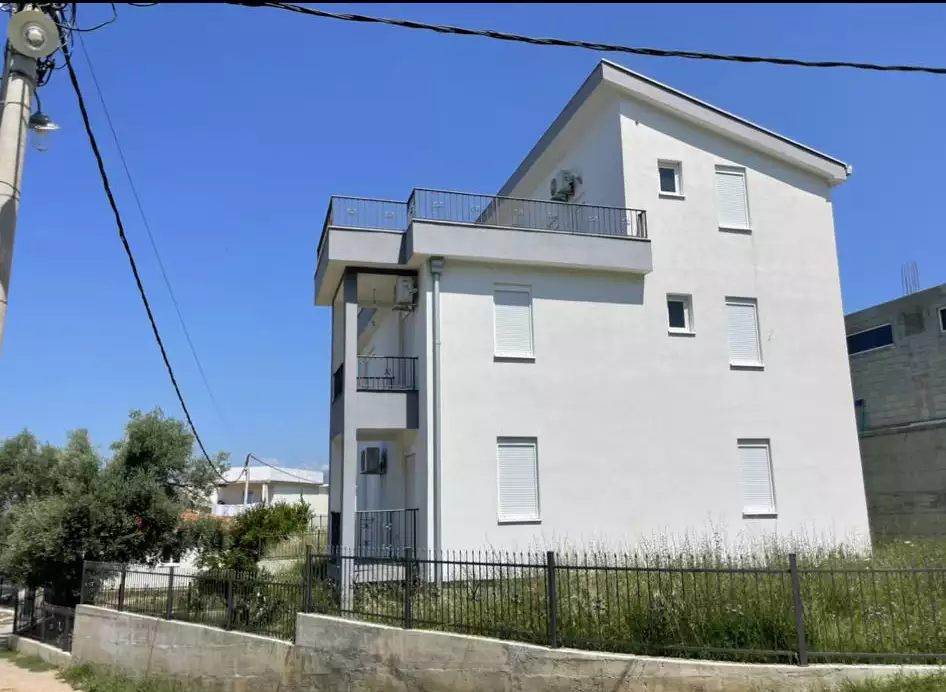 House 250m² in Montenegro, Dobra Voda. Priced at 260000€ rent photo-4