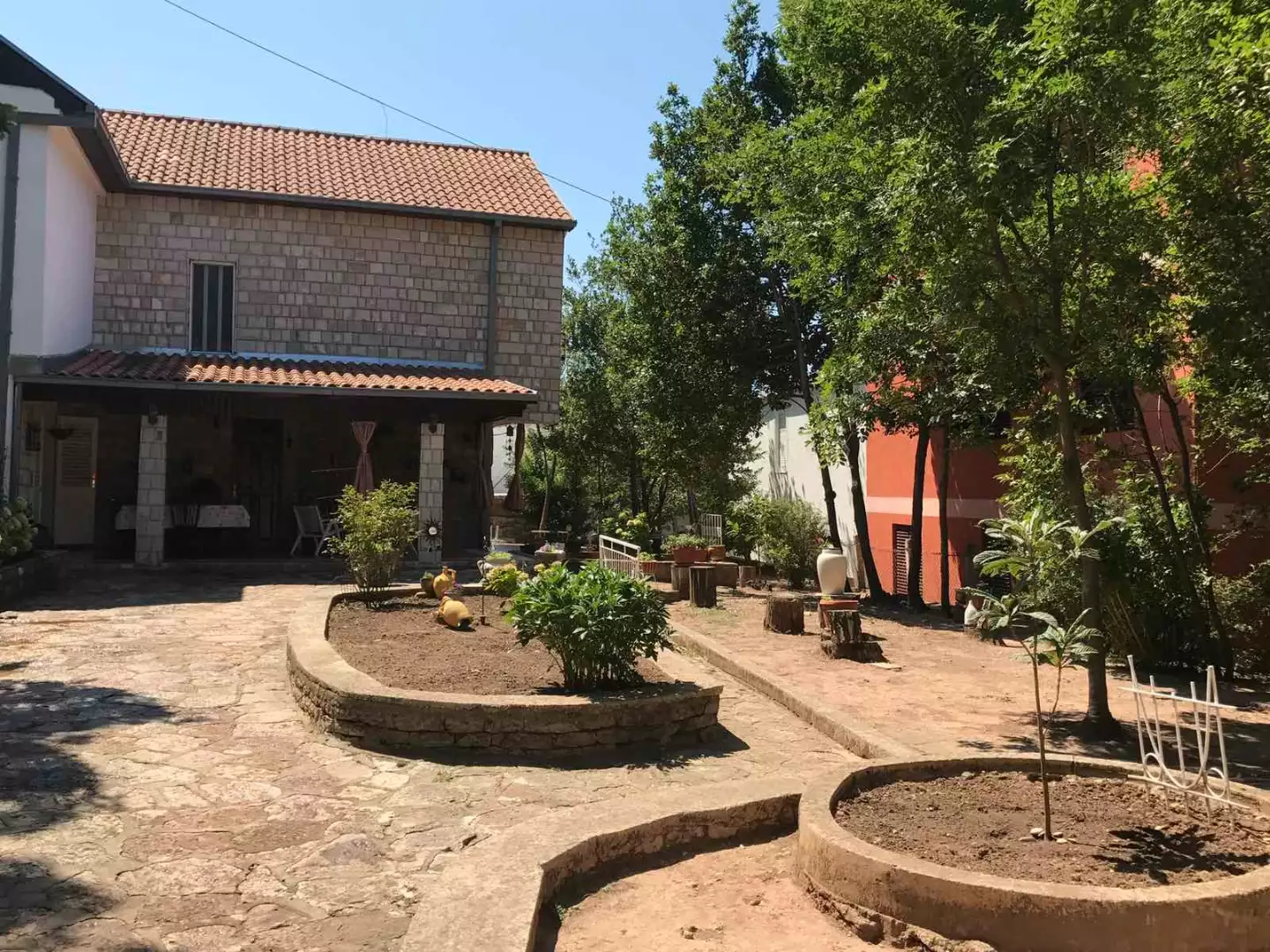 House 160m² in Montenegro, Sutomore. Priced at 225000€ rent photo-4