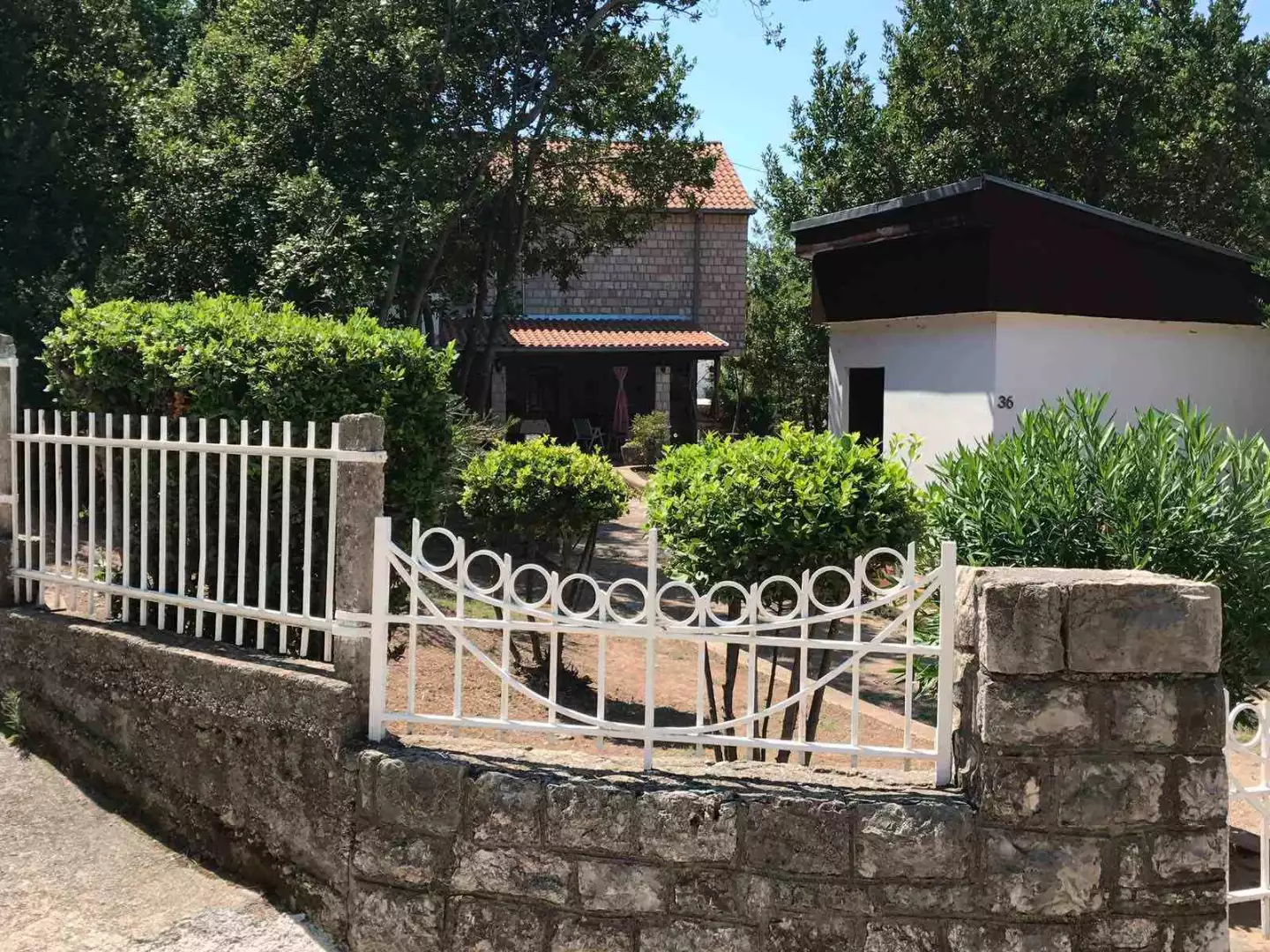 House 160m² in Montenegro, Sutomore. Priced at 225000€ rent photo-9