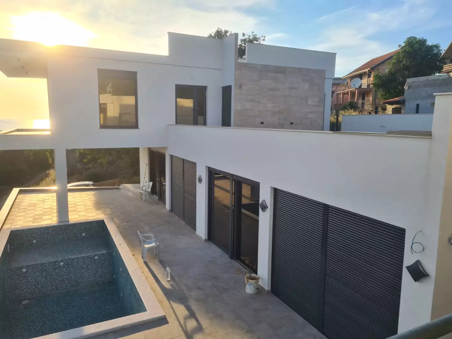 House 480m² in Montenegro, Dobra Voda. Priced at 440000€ rent photo-1