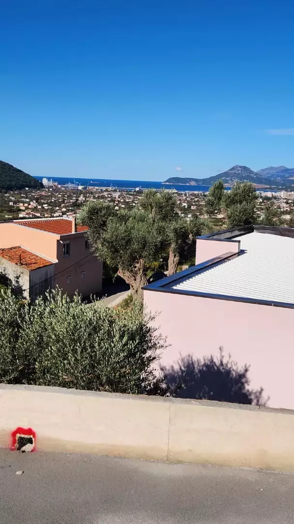 House 260m² in Montenegro, Bar. Priced at 310000€ rent photo-12