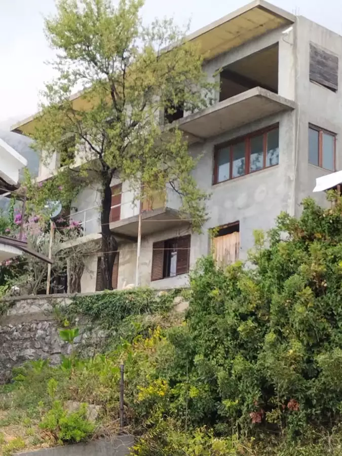 House 360m² in Montenegro, Bar. Priced at 280000€ rent photo-5