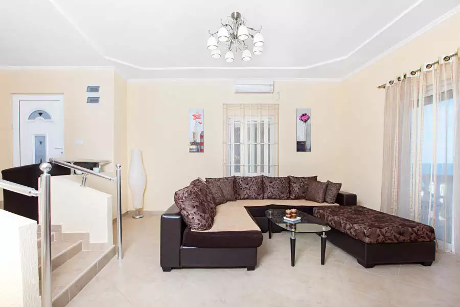House 250m² in Montenegro, Utjeha. Priced at 250000€ rent photo-15