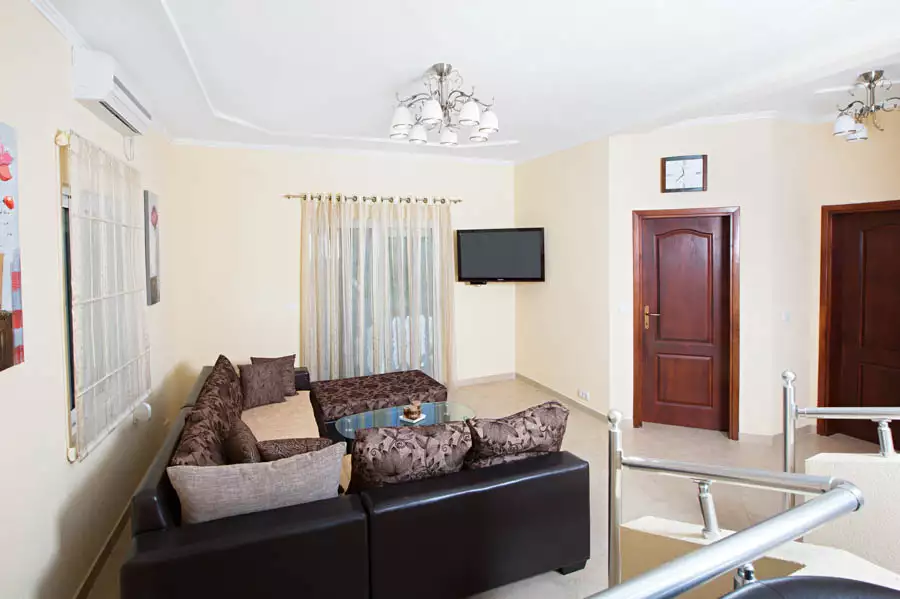 House 250m² in Montenegro, Utjeha. Priced at 250000€ rent photo-22