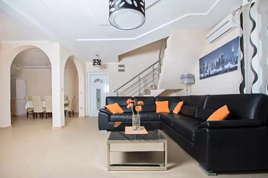 House 250m² in Montenegro, Utjeha. Priced at 250000€ rent photo-25