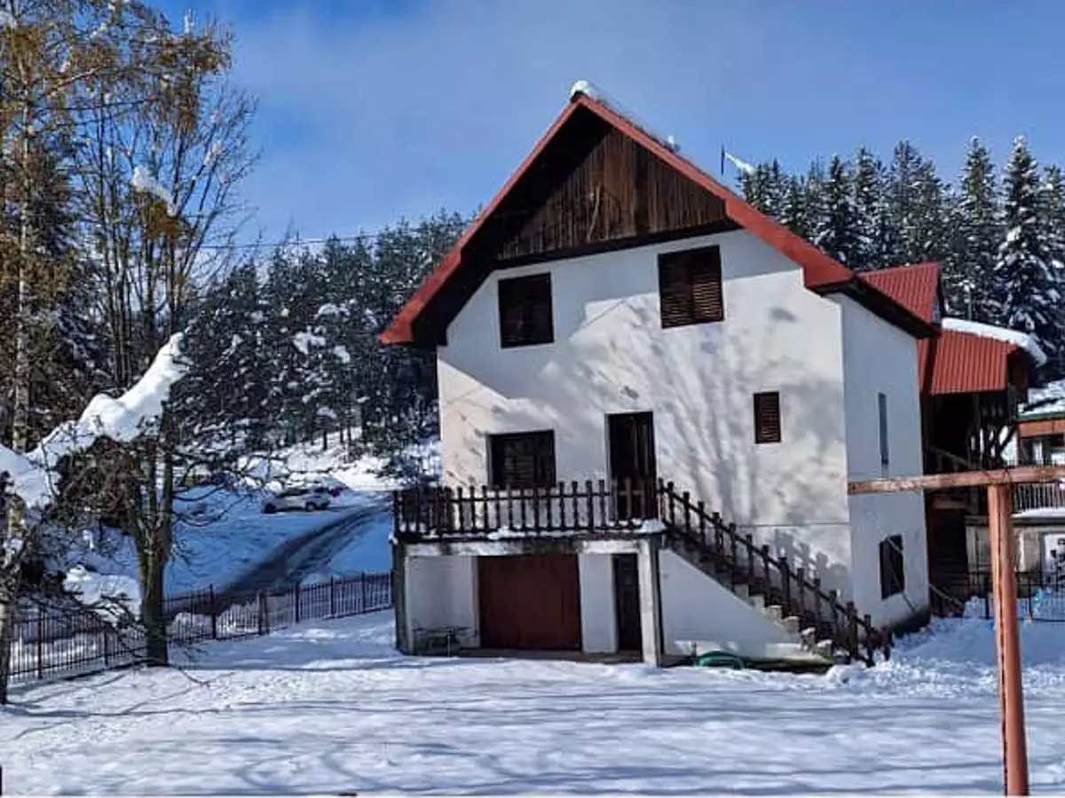 House 166m² in Montenegro, Zabljak. Priced at 115000€ rent photo-1