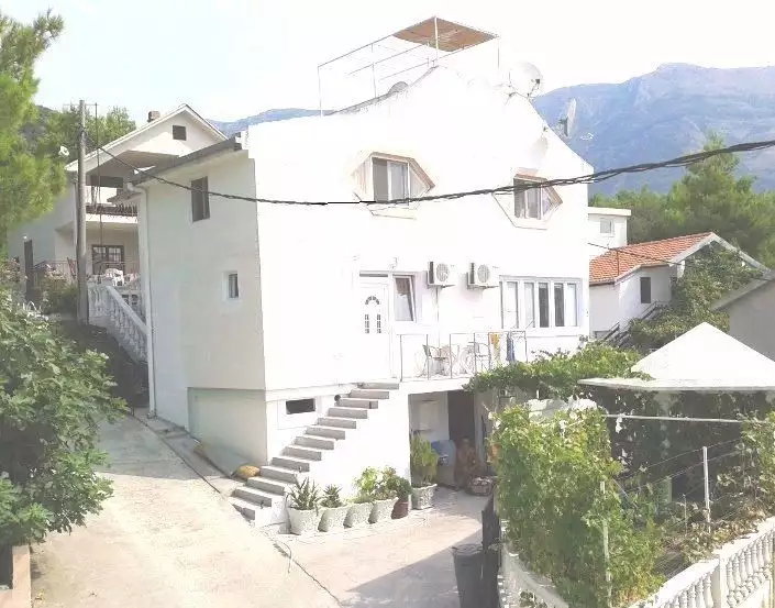 House 200m² in Montenegro, Sutomore. Priced at 170000€ rent photo-1