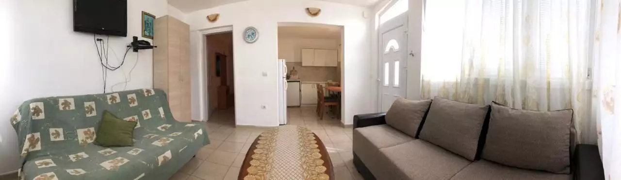 House 200m² in Montenegro, Sutomore. Priced at 170000€ rent photo-11