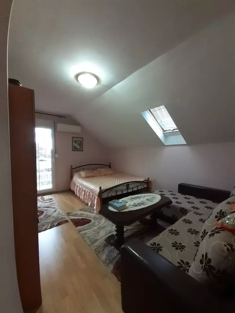 House 150m² in Montenegro, Cetinje. Priced at 160000€ rent photo-4