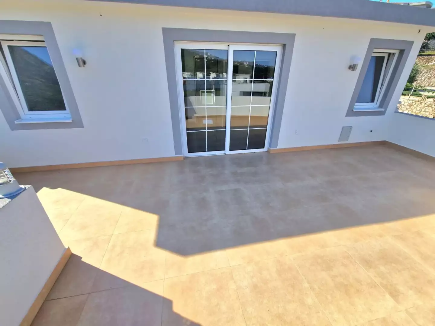 Villa 220m² in Montenegro, Dobra Voda. Priced at 225000€ rent photo-3