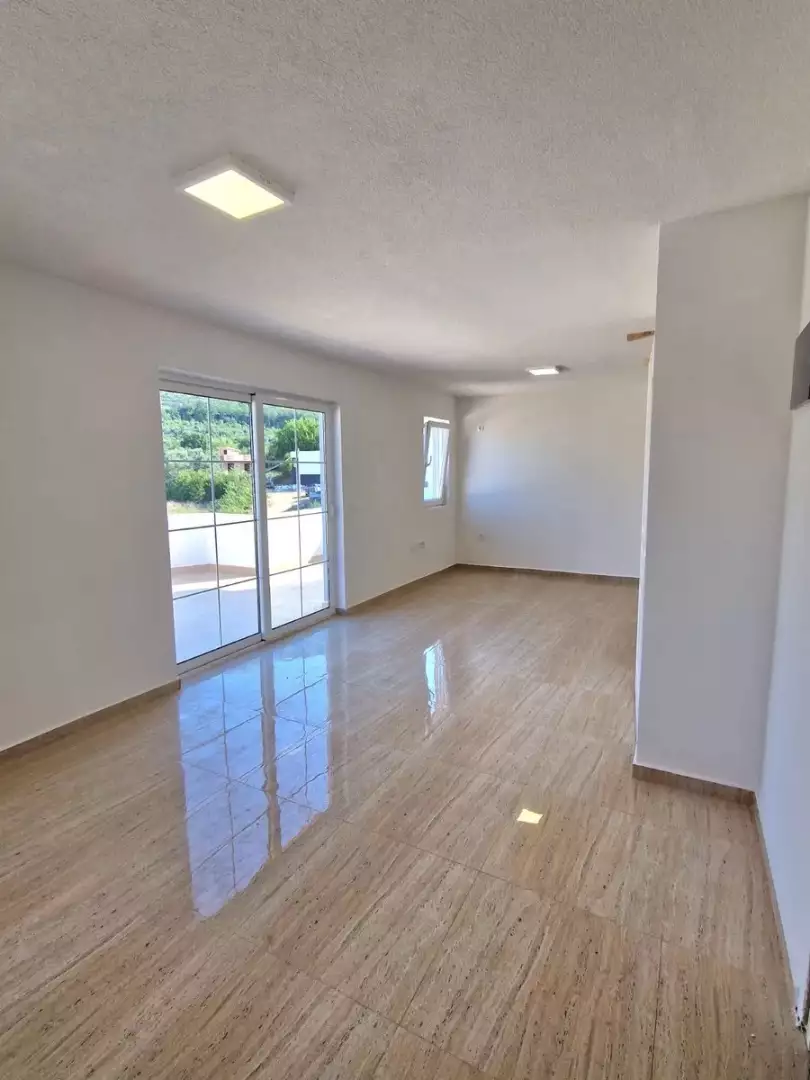 Villa 220m² in Montenegro, Dobra Voda. Priced at 225000€ rent photo-6