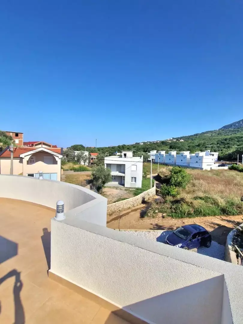 Villa 220m² in Montenegro, Dobra Voda. Priced at 225000€ rent photo-10