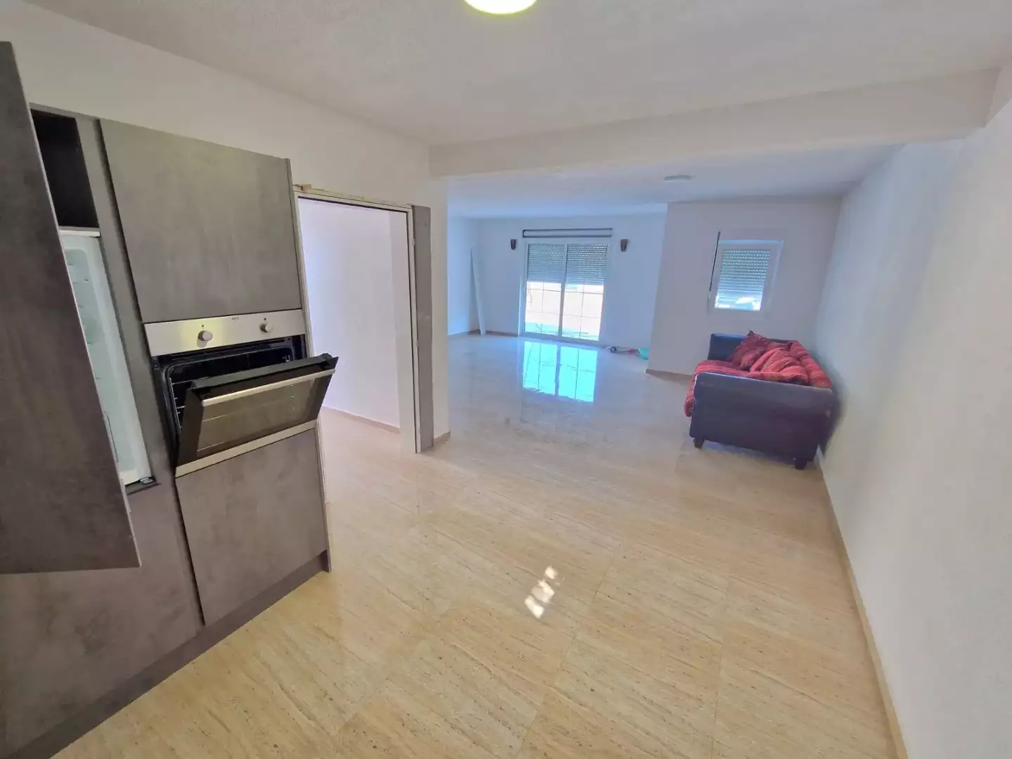 Villa 220m² in Montenegro, Dobra Voda. Priced at 225000€ rent photo-16
