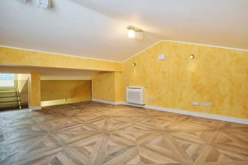 Flat 350m² in Montenegro, Rafailovici. Priced at 900000€ rent photo-13