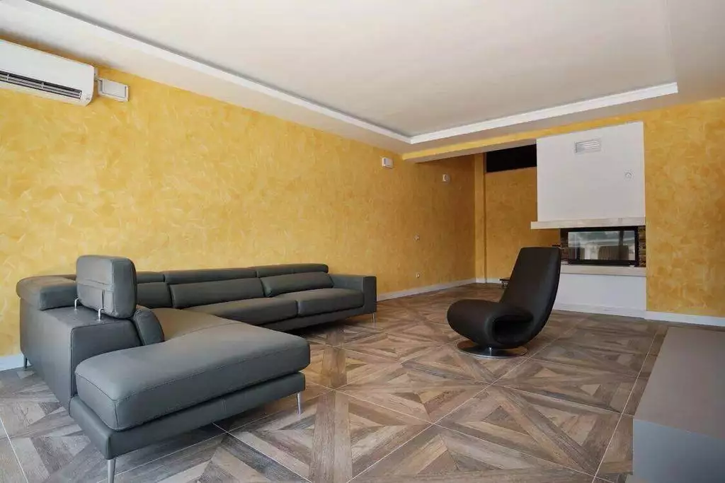 Flat 350m² in Montenegro, Rafailovici. Priced at 900000€ rent photo-18