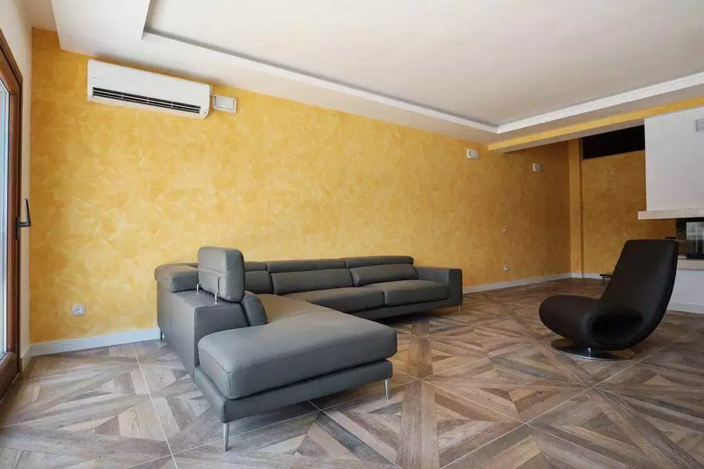 Flat 350m² in Montenegro, Rafailovici. Priced at 900000€ rent photo-21