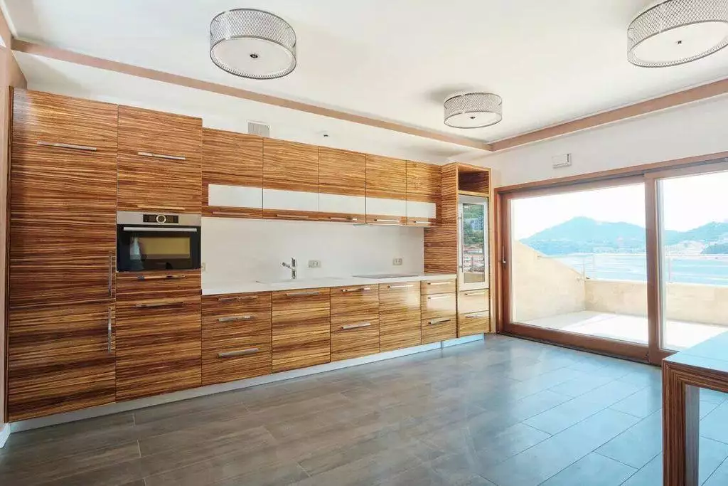 Flat 350m² in Montenegro, Rafailovici. Priced at 900000€ rent photo-26